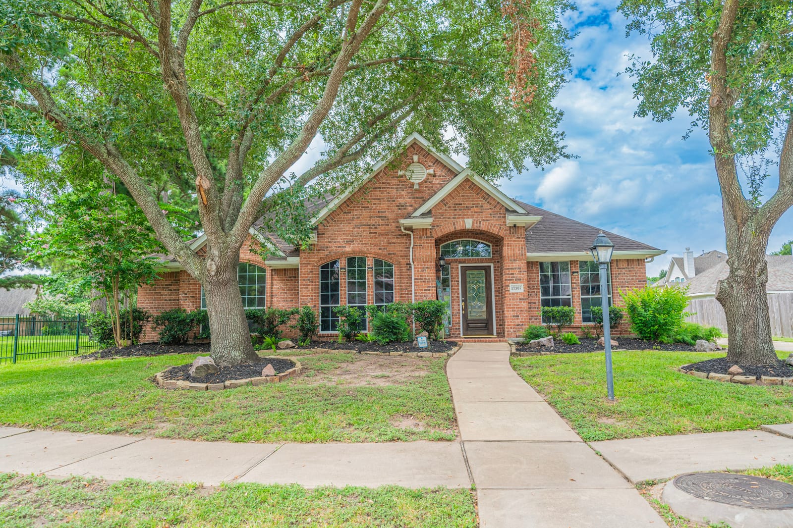 A home in Houston listed by Marysol Calvillo